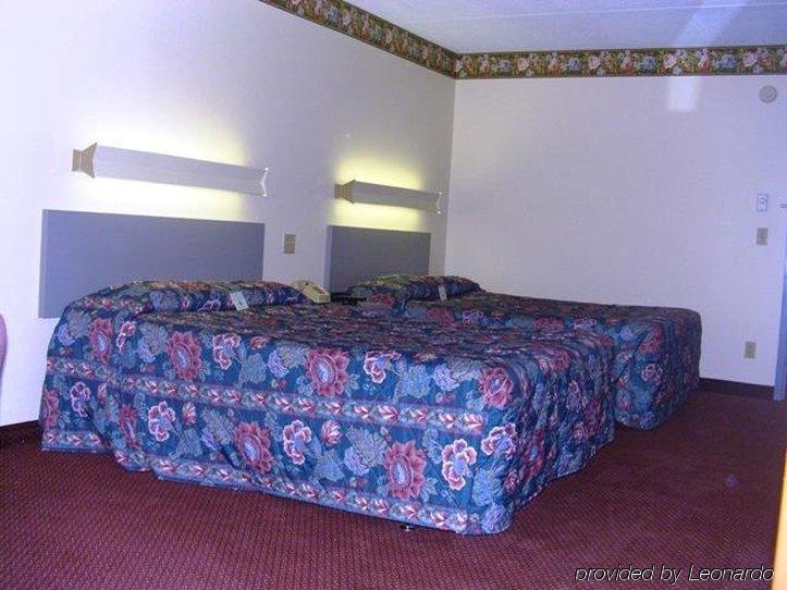 Adirondack Efficiencies Otel Watertown Oda fotoğraf