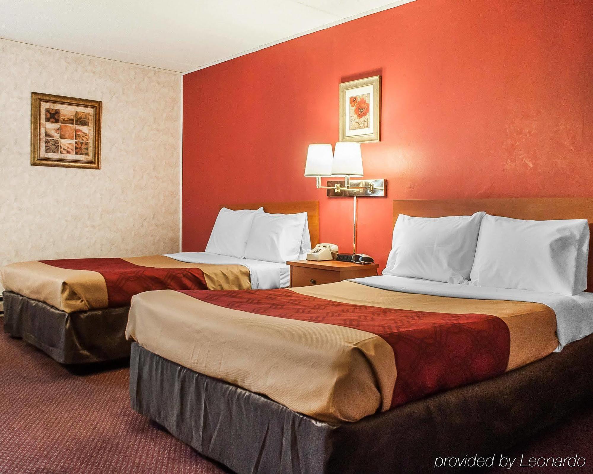 Adirondack Efficiencies Otel Watertown Dış mekan fotoğraf