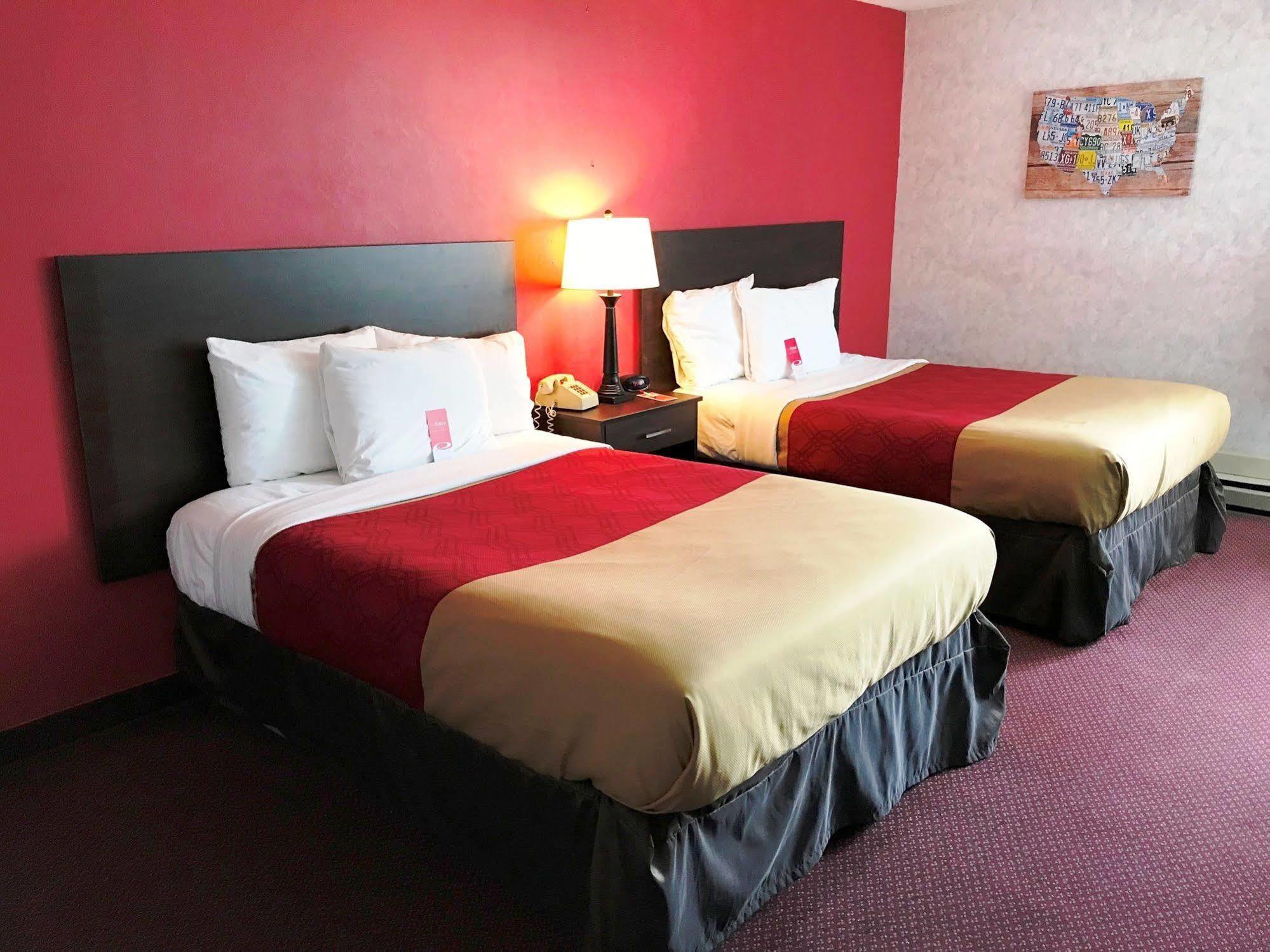Adirondack Efficiencies Otel Watertown Dış mekan fotoğraf